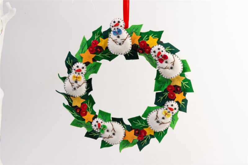 Handmade Felt Wreath Christmas Door Hanging Decoration - 21 cm