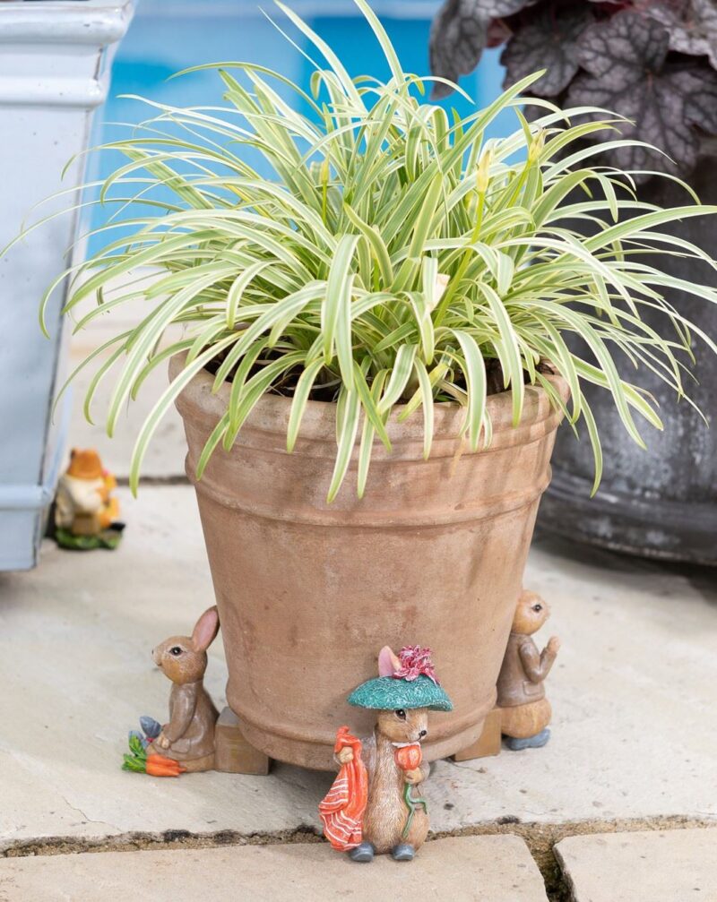 Beatrix Potter Benjamin Bunny Plant Pot Feet - Set of 3 - Benjamin In Tamoshanter Hat, Benjamin With Vegeatables, Benjamin Shopping - Image 8