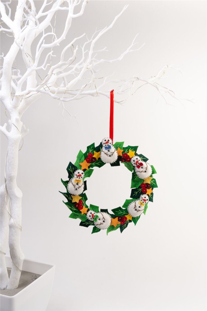 Handmade Felt Wreath Christmas Door Hanging Decoration - 21 cm - Image 7