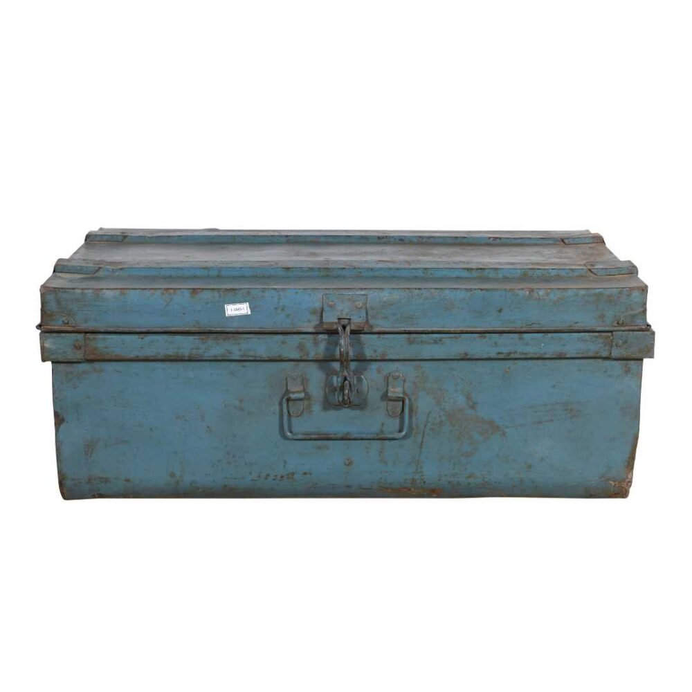 Vintage Powder Blue Indian Iron Train Travel Case Chest Coffee Table – c.1930 - Image 3