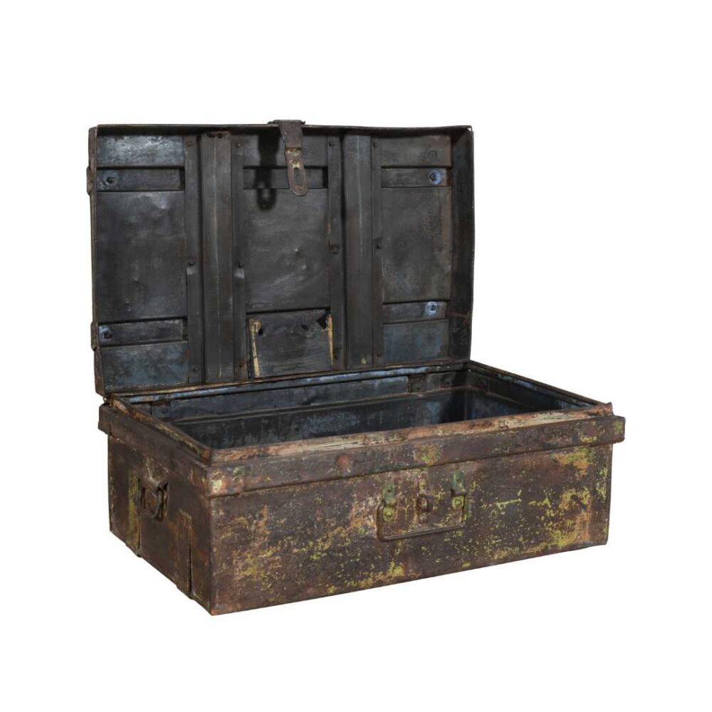 Vintage Moss Green & Bronze Indian Iron Train Travel Case Chest Coffee Table – c.1930 - Image 2
