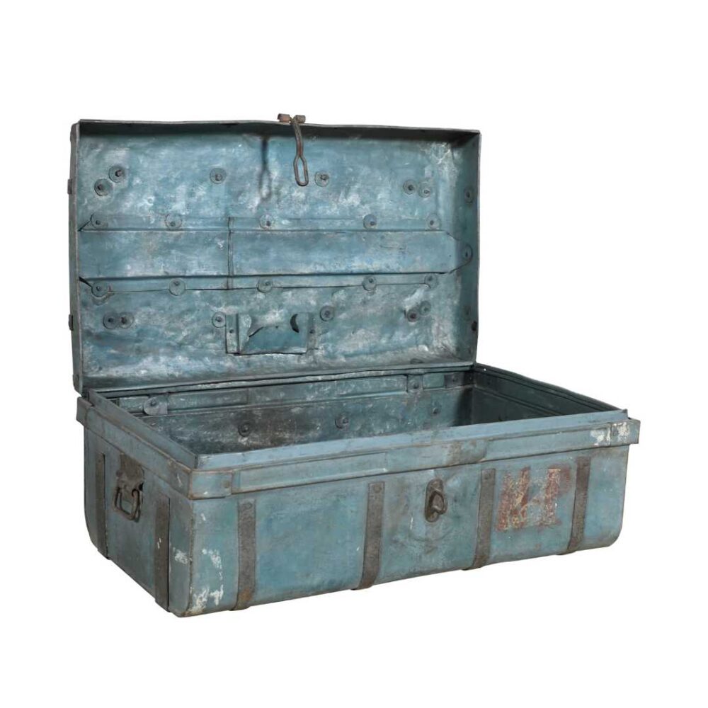 Vintage Slate Blue Indian Iron Train Travel Case Chest Coffee Table – c.1930 - Image 2