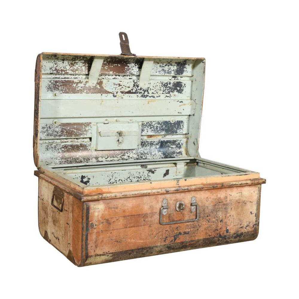 Vintage Copper Blush Indian Iron Train Travel Case Chest Coffee Table – c.1930 - Image 2