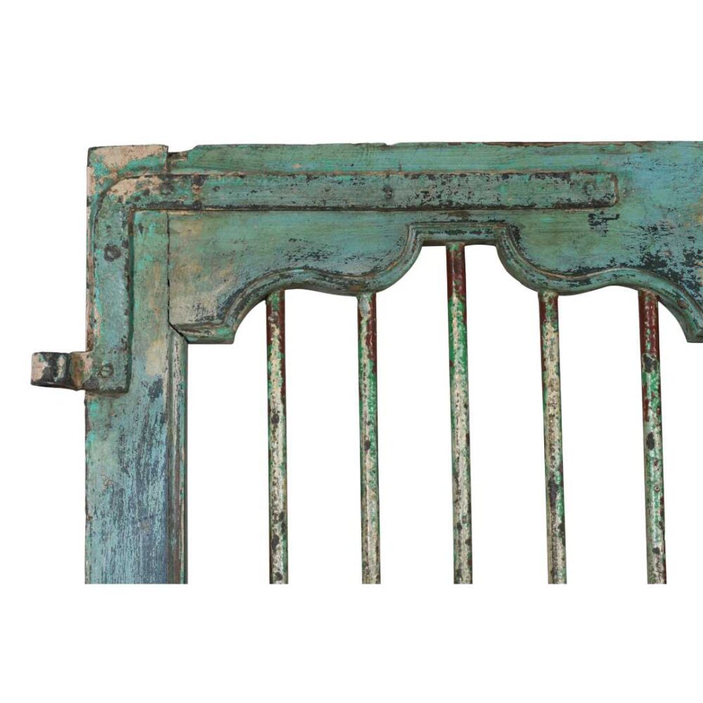 Antique Verdigris Green Indian Painted Teak Wood Jali Door Garden Gate Pair – Gujarat, 19th Century - Image 4