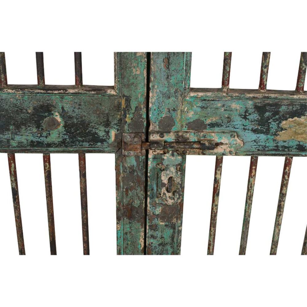 Antique Verdigris Green Indian Painted Teak Wood Jali Door Garden Gate Pair – Gujarat, 19th Century - Image 3