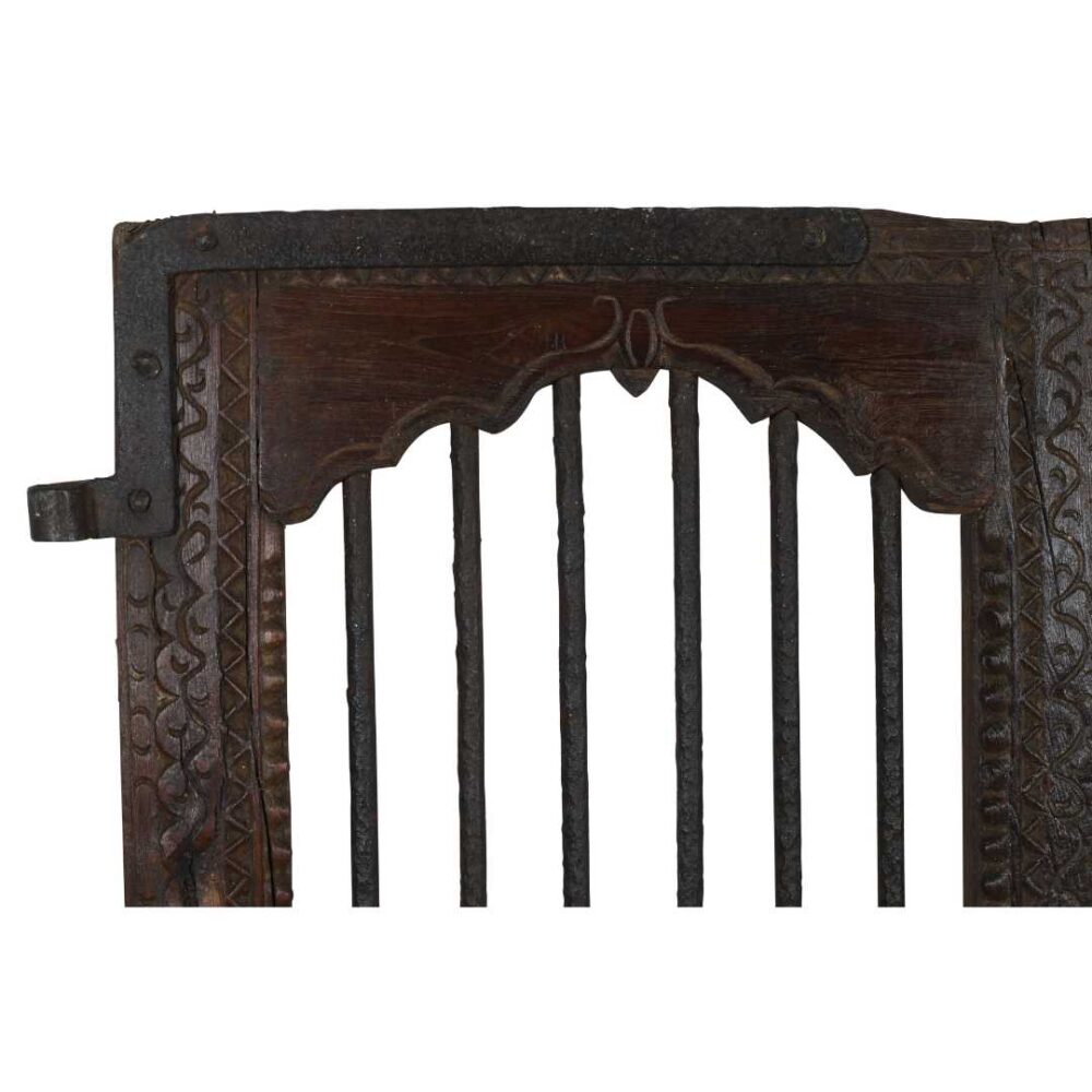 Antique Dark Walnut Brown Indian Teak Jali Door Garden Gate Pair – Gujarat, 19th Century - Image 4